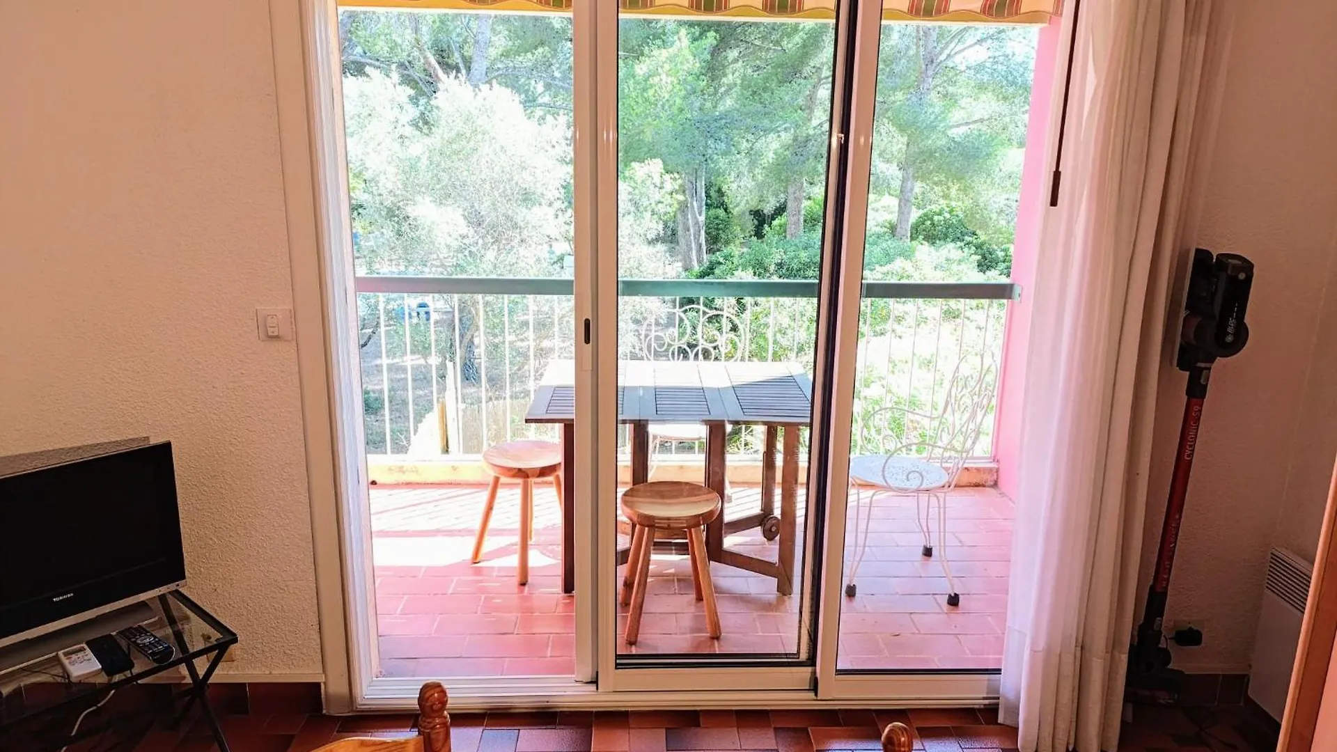 Coquet Appartement Avec Piscine A 200M De La Plage Bandol 0*,  França